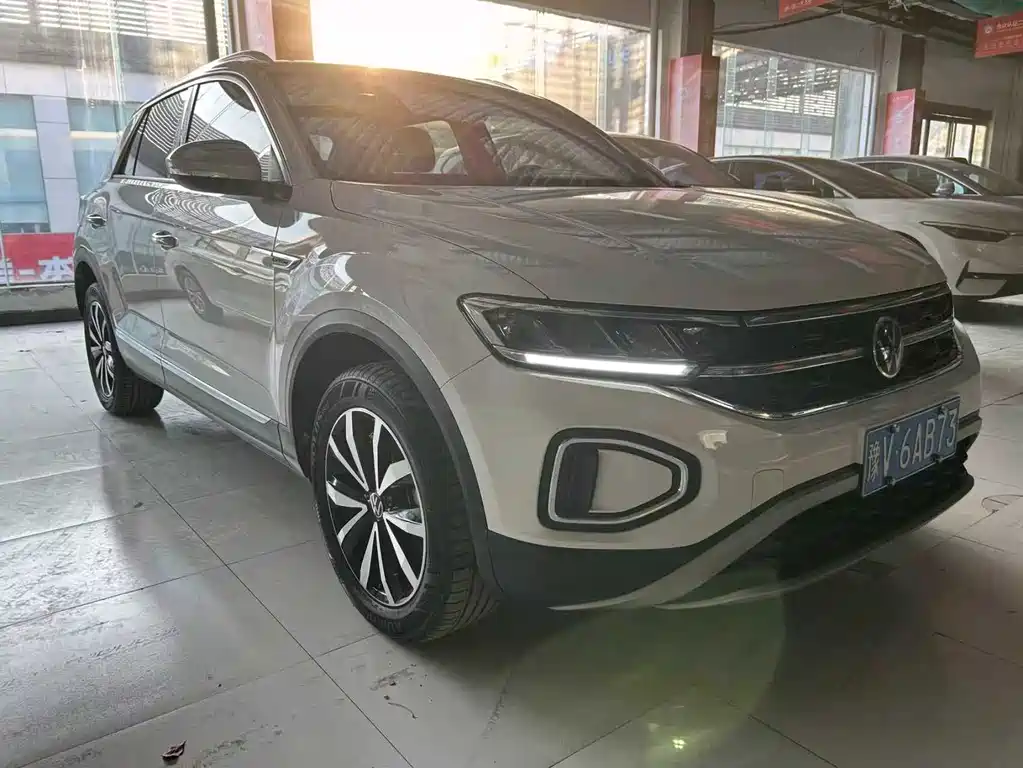 Volkswagen T-Roc 2024