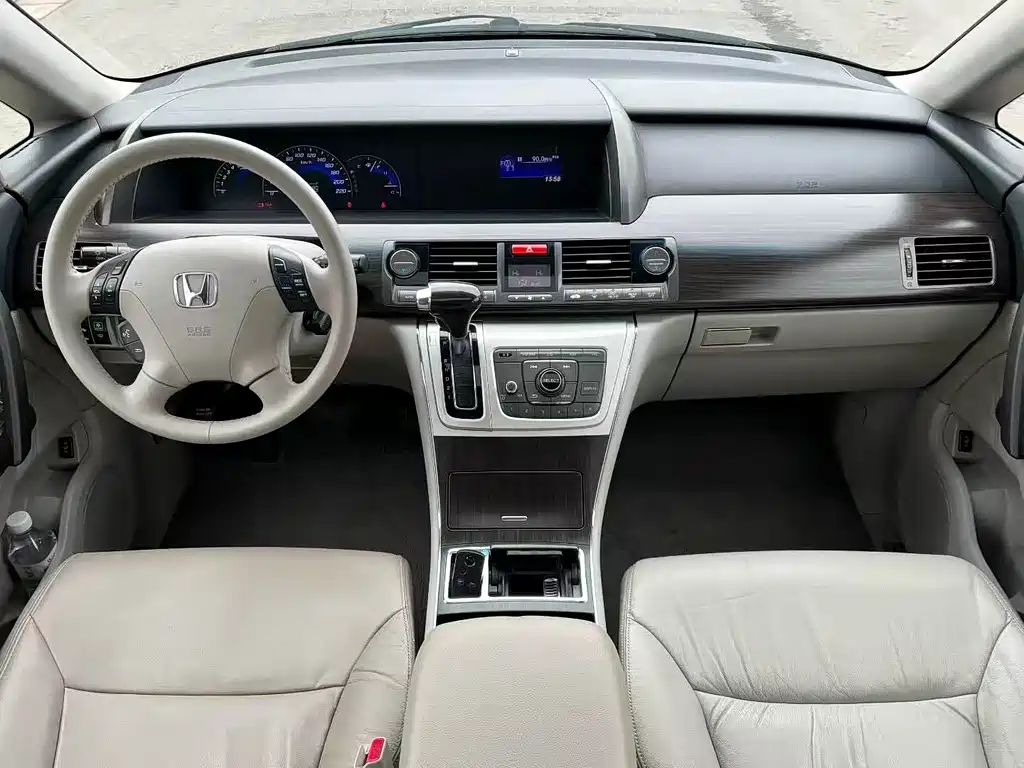 Honda Elysion 2014