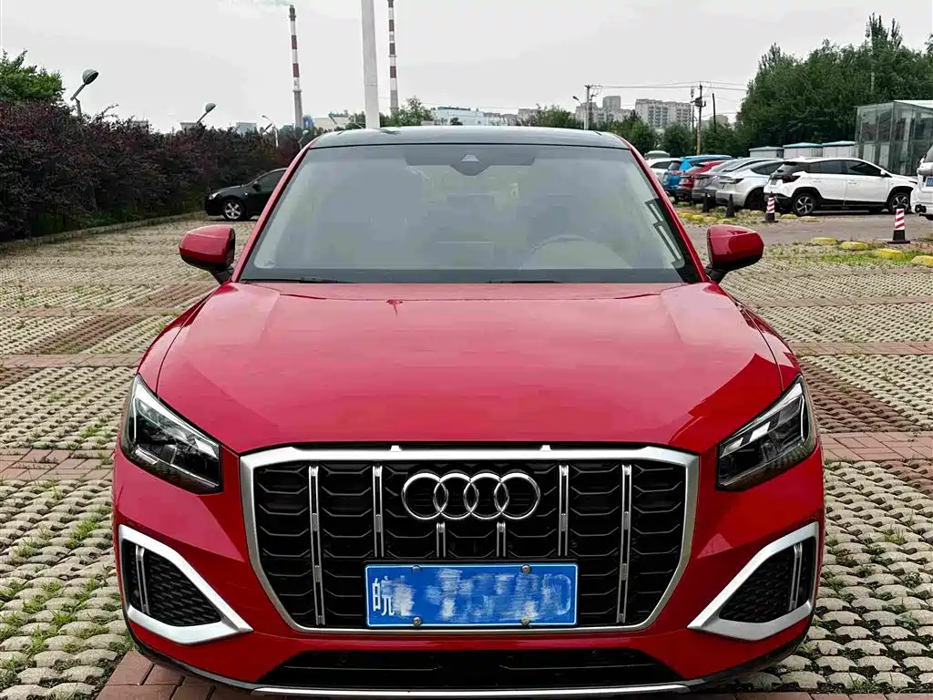 Audi Q2L 2023
