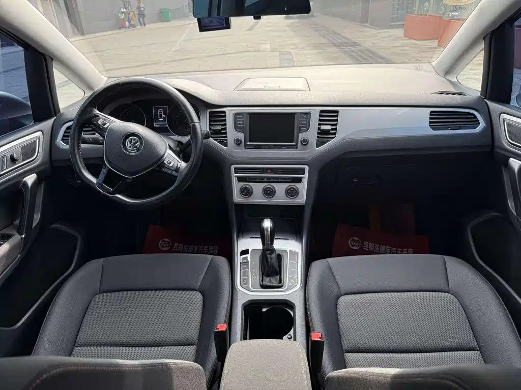 Volkswagen Golf Sportsvan 2017 — фото 10