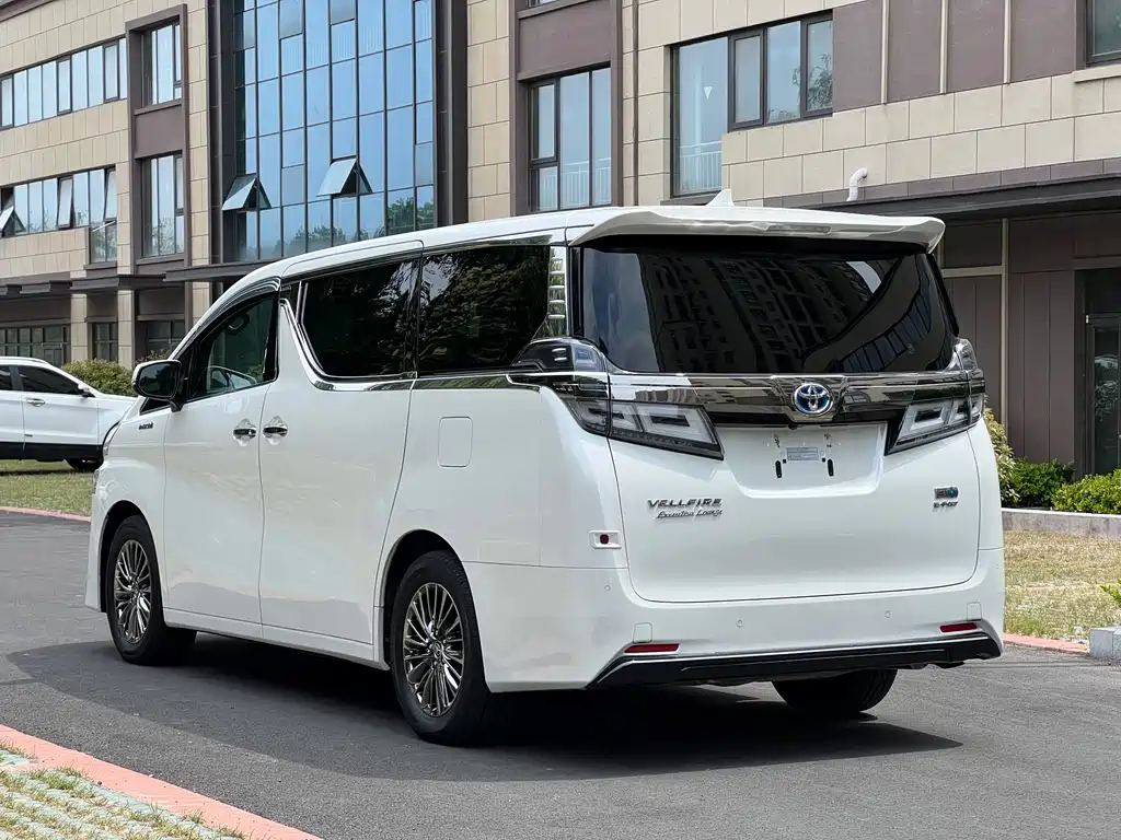 Toyota Vellfire 2021 — фото 13