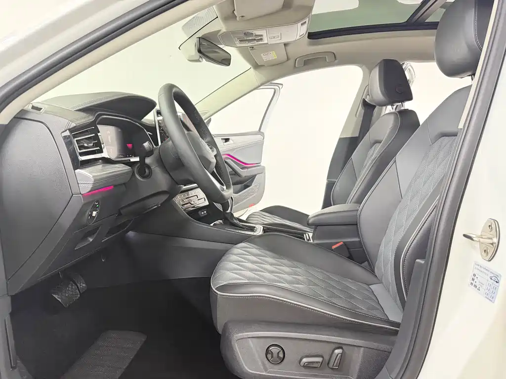 Volkswagen Sagitar 2022
