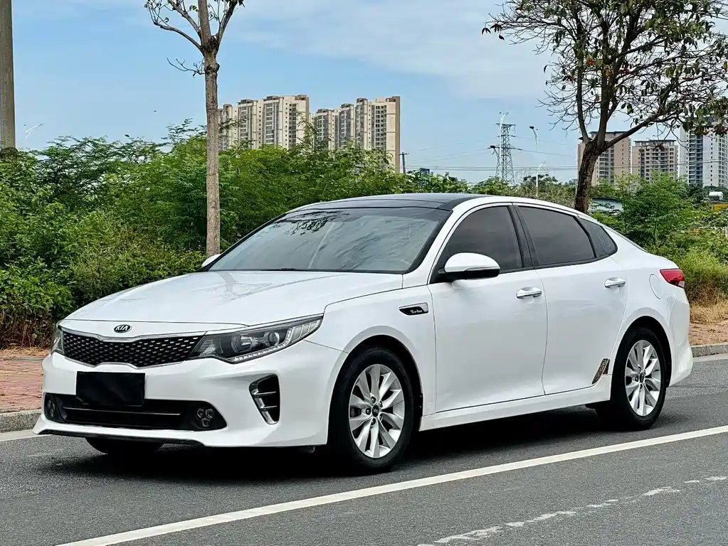 Kia K5 2016 — фото 1