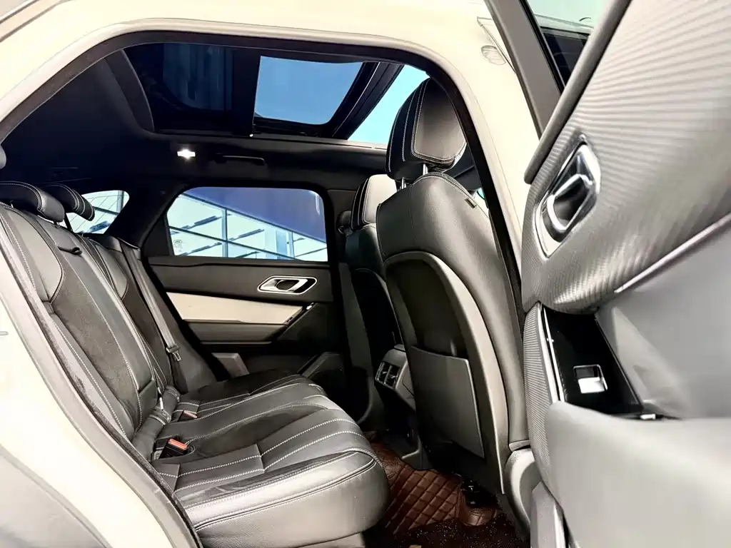Land Rover Velar 2019 — фото 12