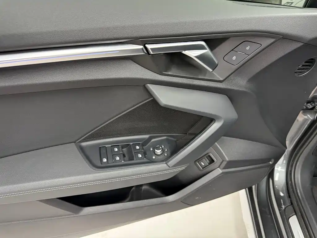 Audi A3 2022 — фото 13