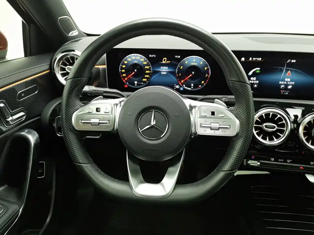 Mercedes-Benz A-Class 2019 — фото 11