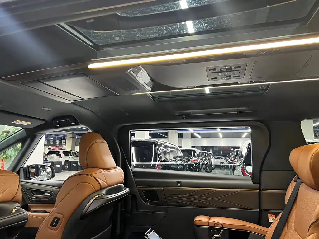 Toyota Alphard 2023 — фото 10