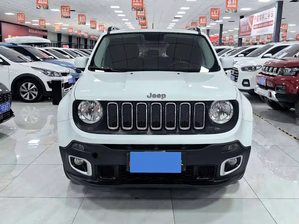 Jeep Renegade 2016 — фото 2
