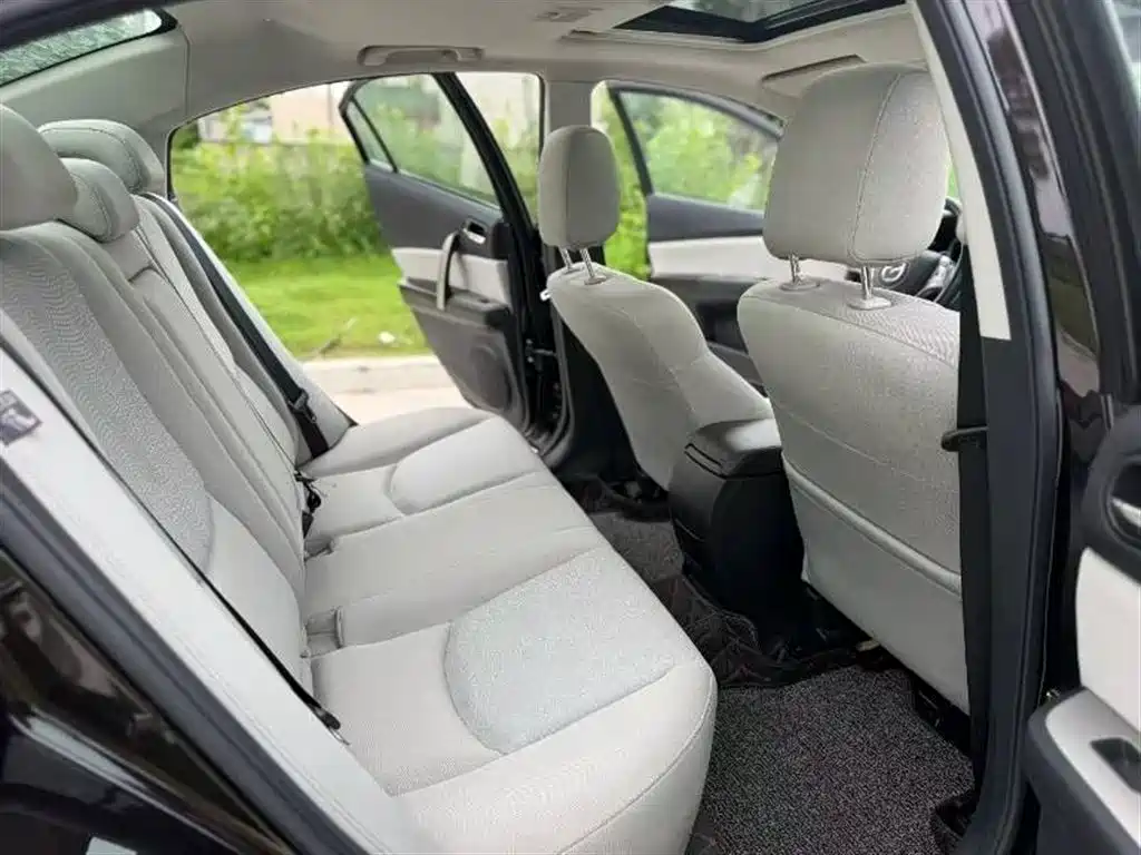Mazda Ruiyi 2015