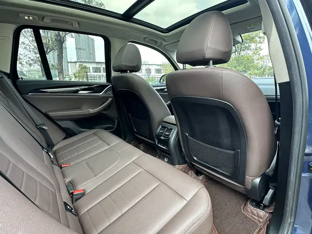 BMW X3 2018 — фото 11