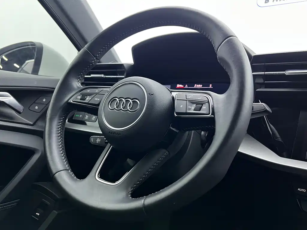 Audi A3 2022 — фото 12