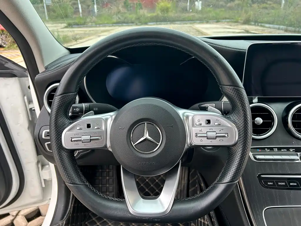 Mercedes-Benz C-Class 2020 — фото 12