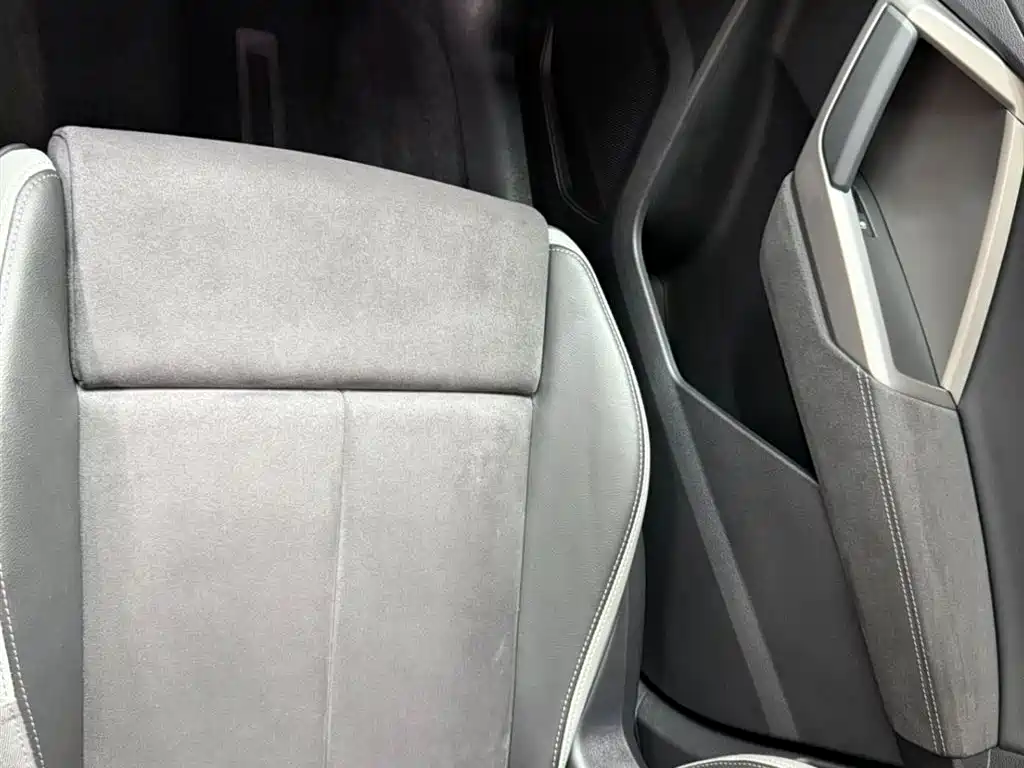 Audi Q3 2023 — фото 13