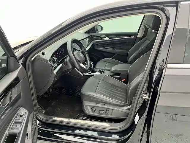 Volkswagen Passat 2022 — фото 20