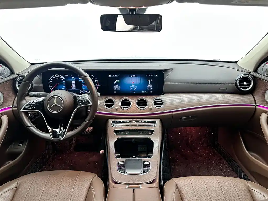 Mercedes-Benz E-Class 2023 — фото 10