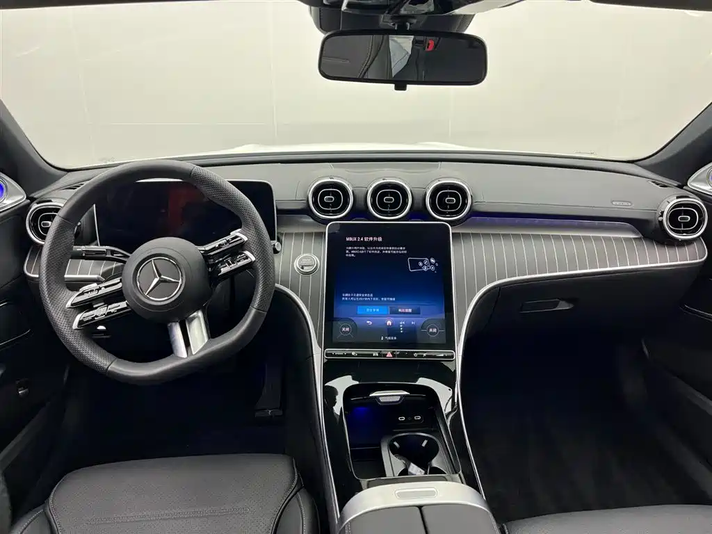 Mercedes-Benz C-Class 2024