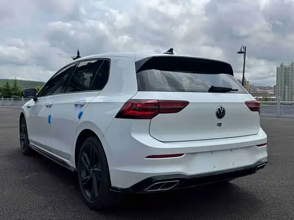 Volkswagen Golf 2021