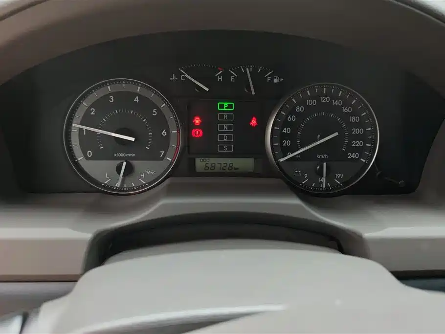 Toyota Land Cruiser 2015 — фото 14