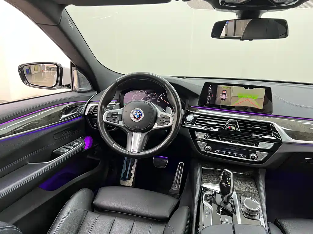 BMW 6 Series GT 2019 — фото 11