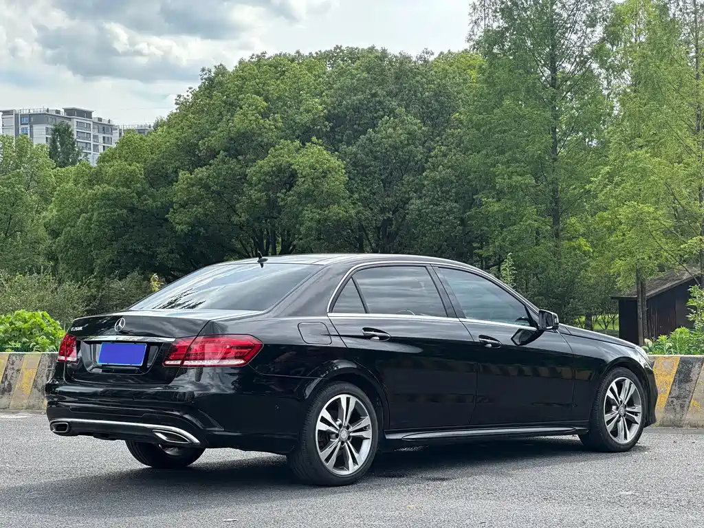 Mercedes-Benz E-Class 2016