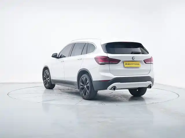 BMW X1 2021 — фото 4