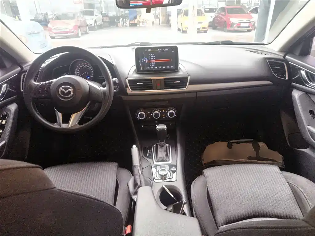 Mazda 3 Axela 2015 — фото 10