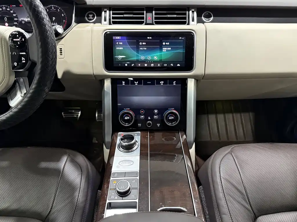 Land Rover Range Rover 2021 — фото 10