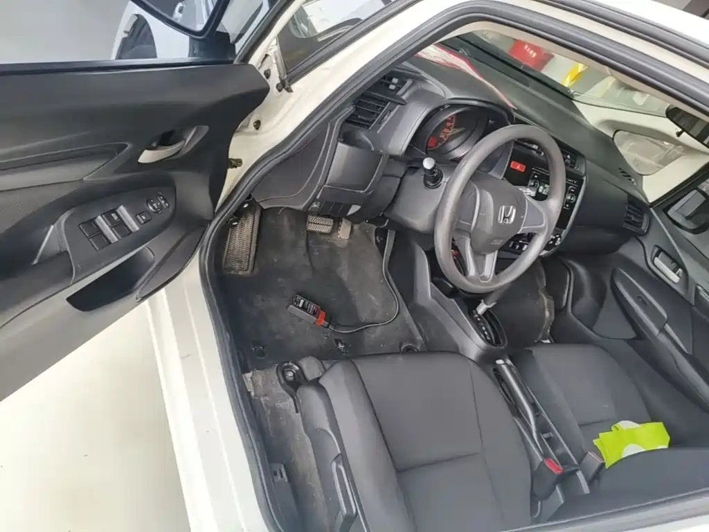 Honda Fit 2015 — фото 16