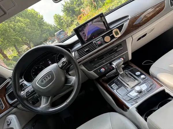 Audi A6L 2012