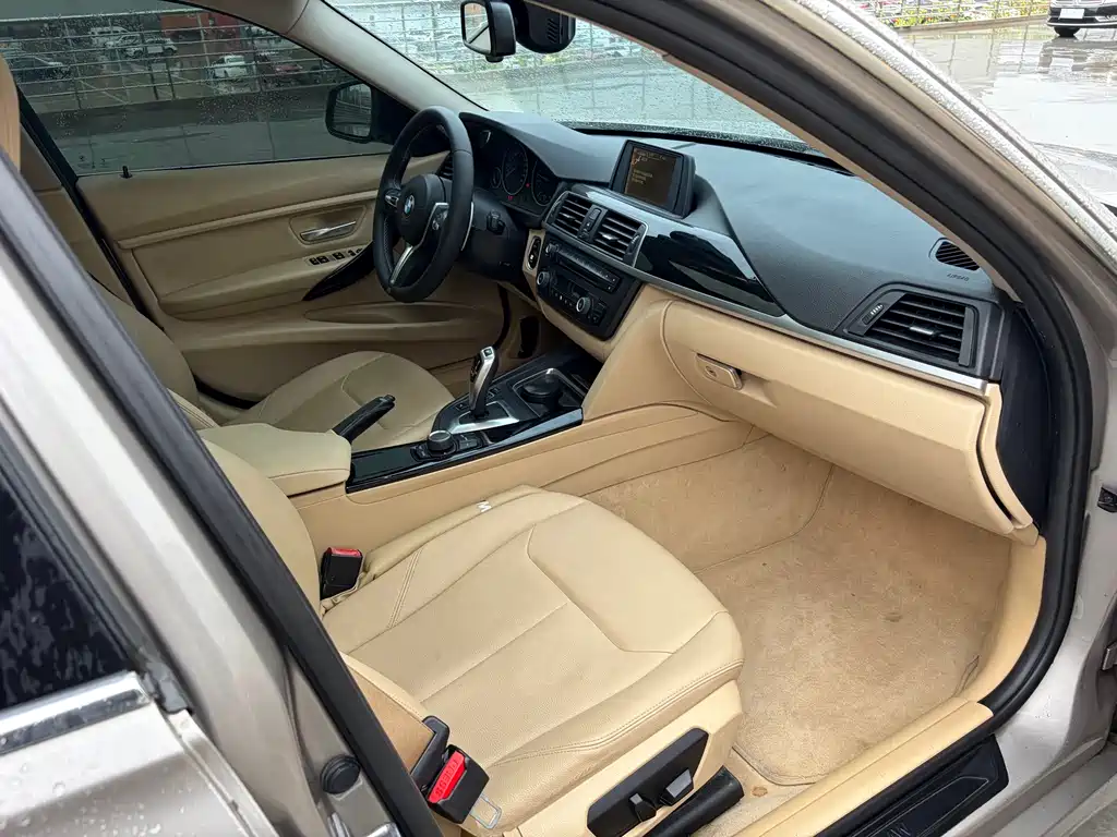BMW 3 Series 2015 — фото 21