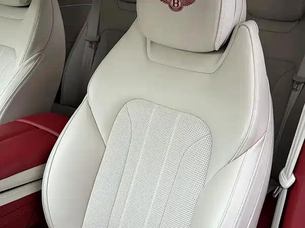 Bentley Continental 2021