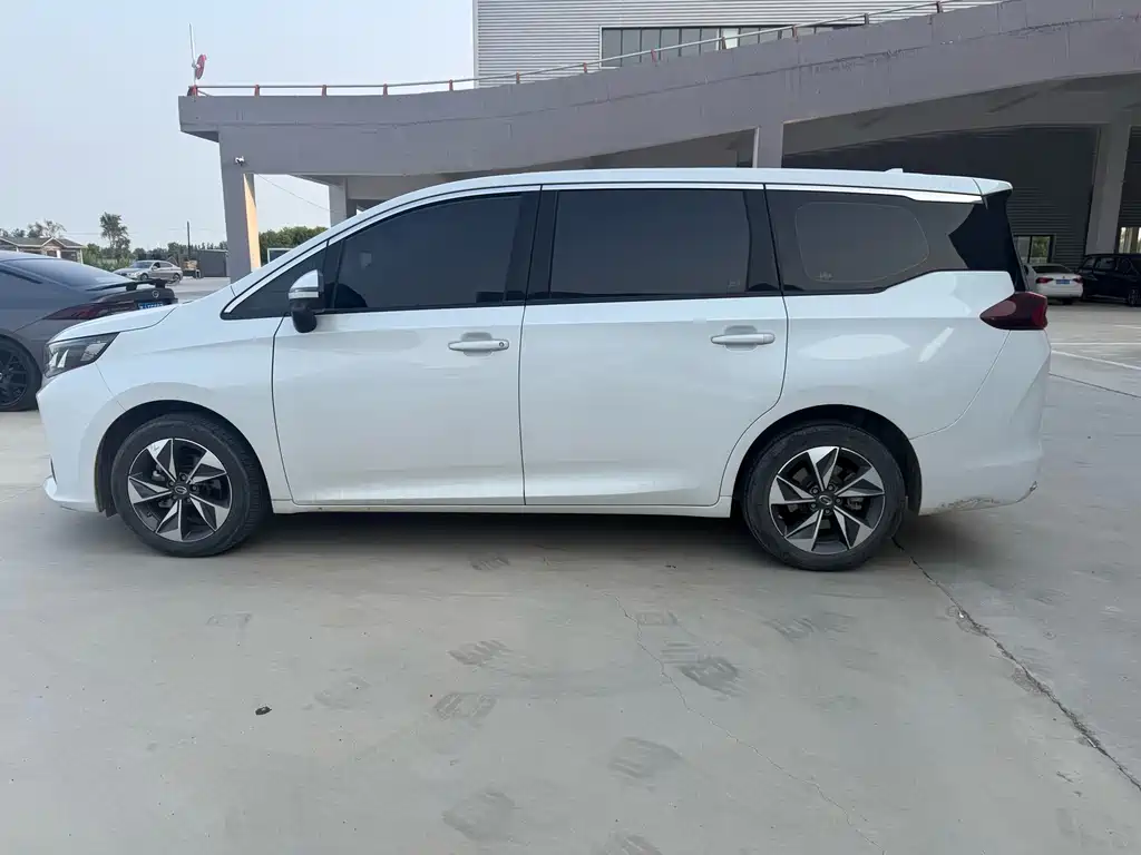 GAC Trumpchi M6 2023 — фото 8