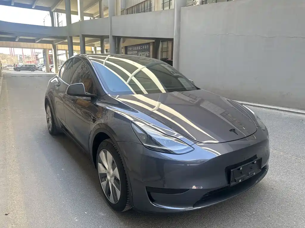 Tesla Model Y 2023 — фото 3