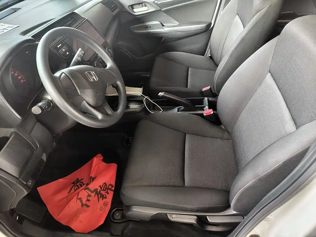 Honda Fit 2018 — фото 6
