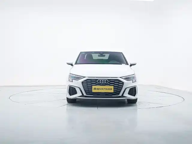 Audi A3 2022 — фото 2