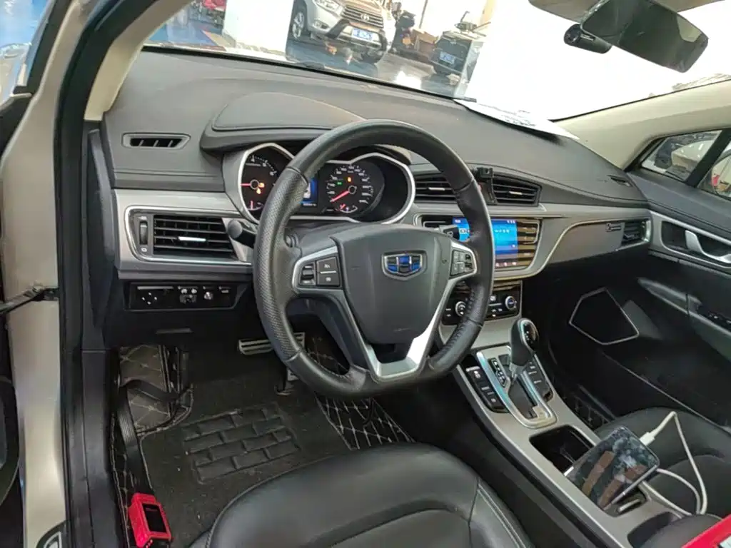 Geely Emgrand GS 2018 — фото 10