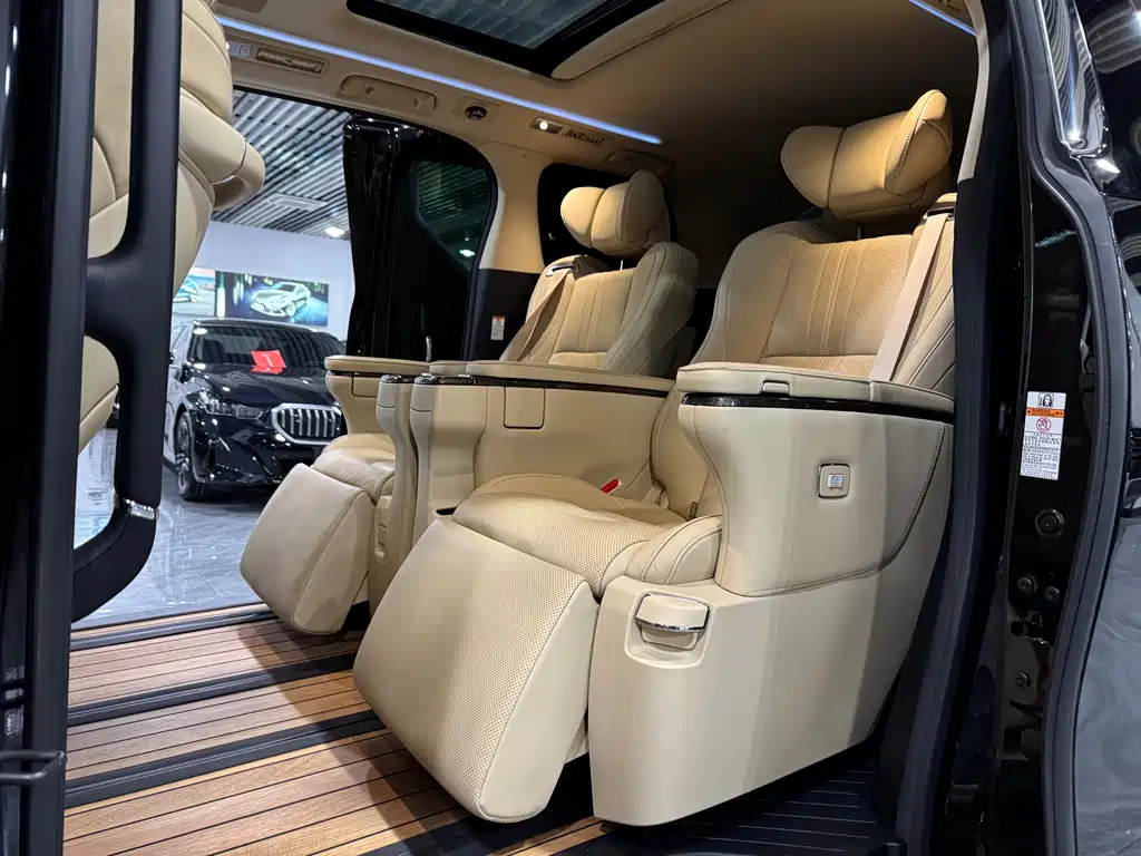 Toyota Vellfire 2020 — фото 6