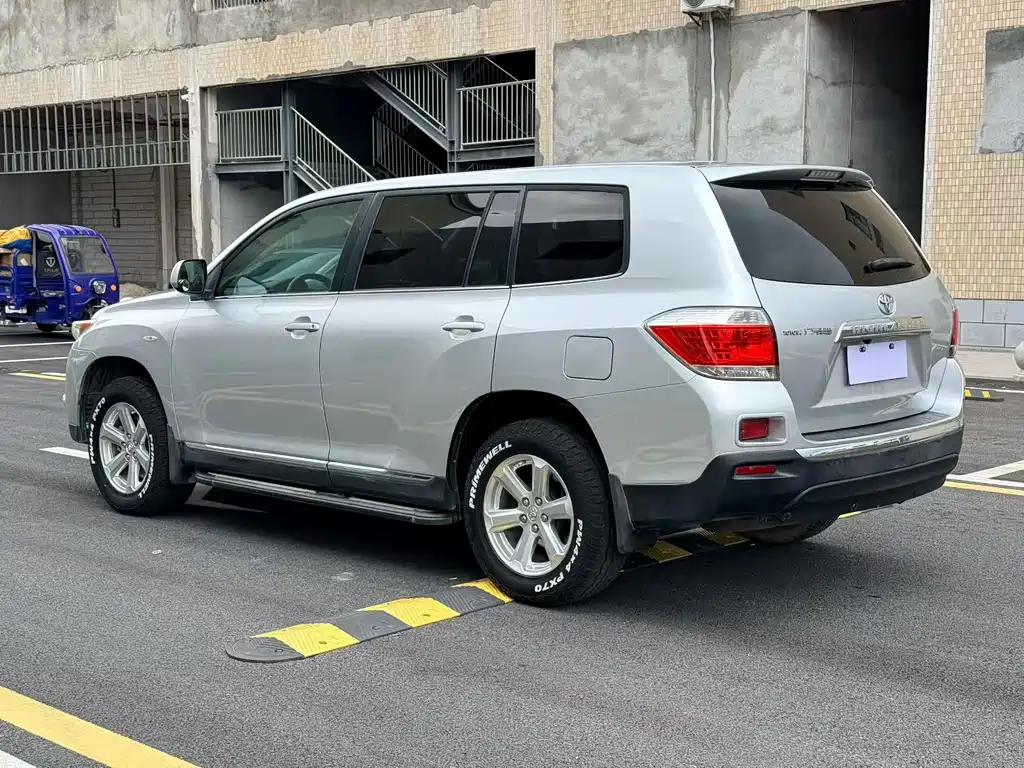Toyota Highlander 2013 — фото 7
