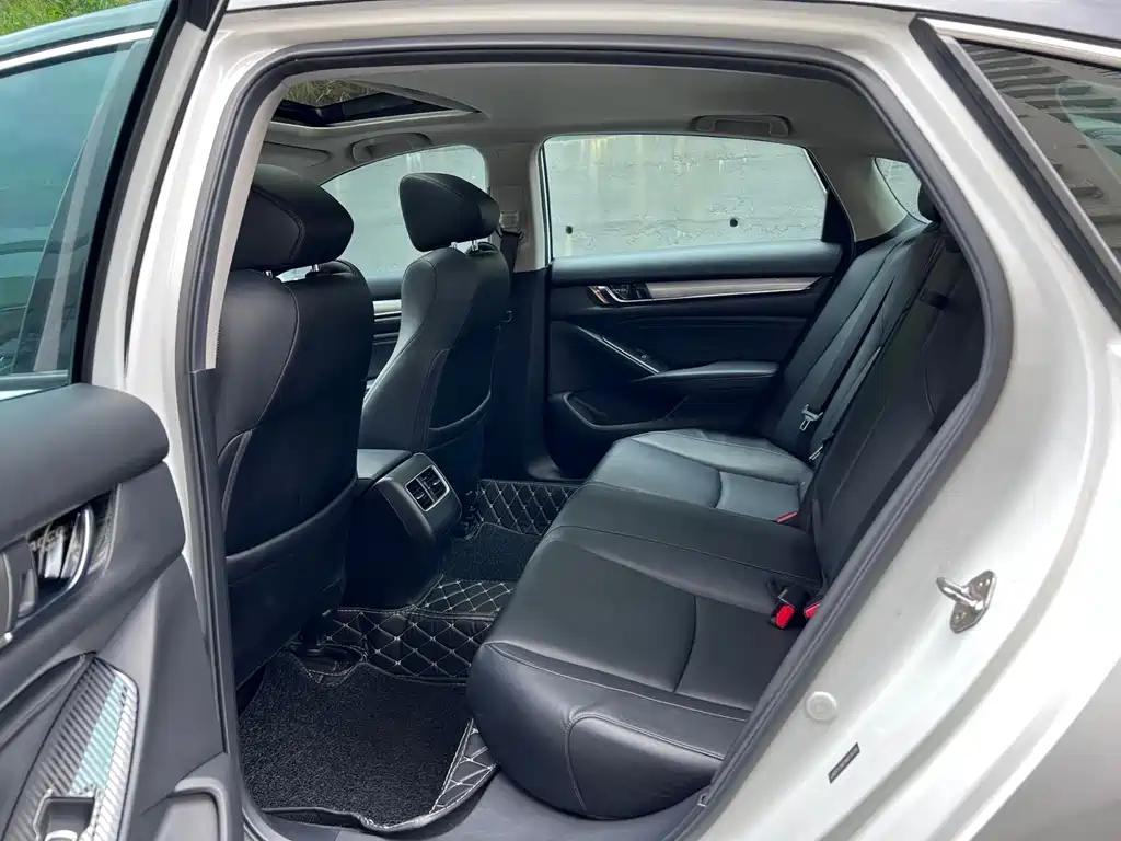 Honda Accord 2021 — фото 12