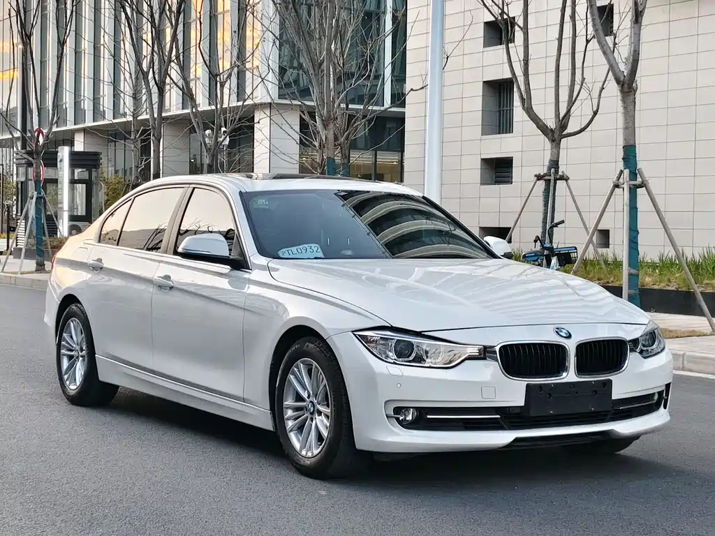 BMW 3 Series 2016 — фото 3