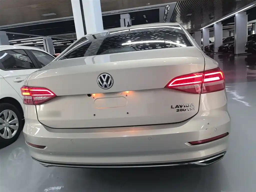 Volkswagen Lavida 2019 — фото 4