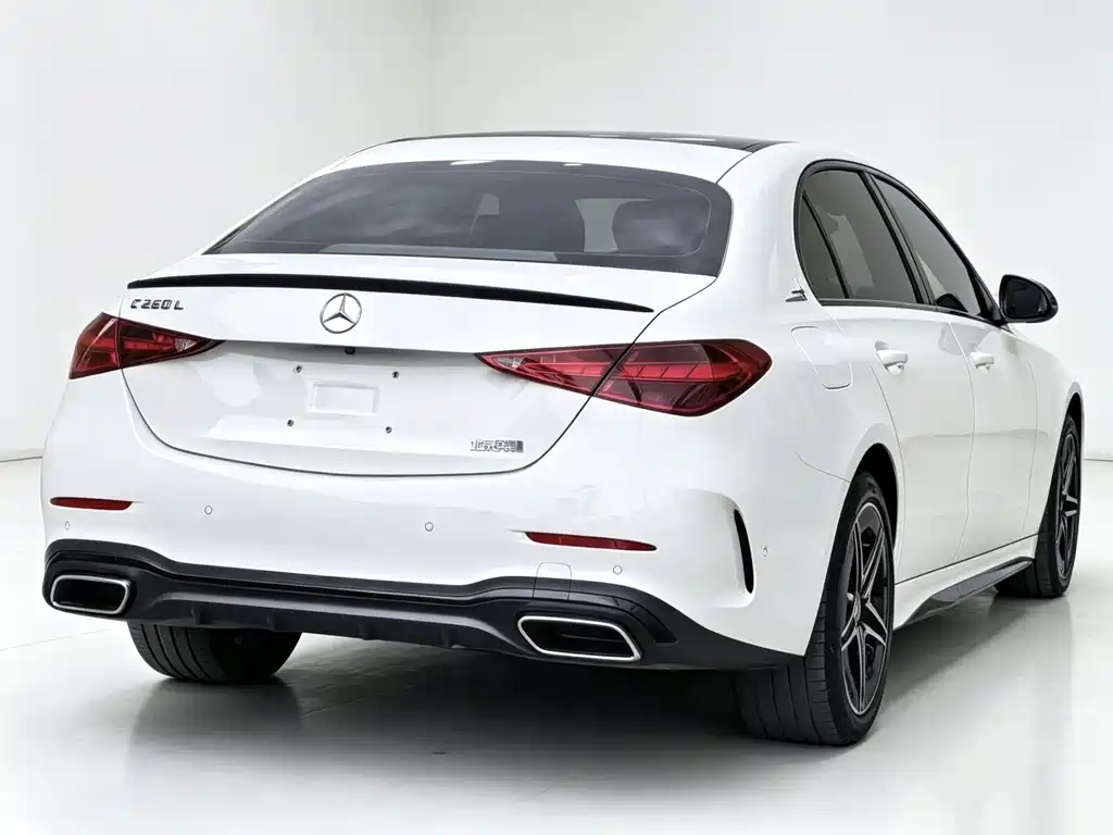 Mercedes-Benz C-Class 2023 — фото 10