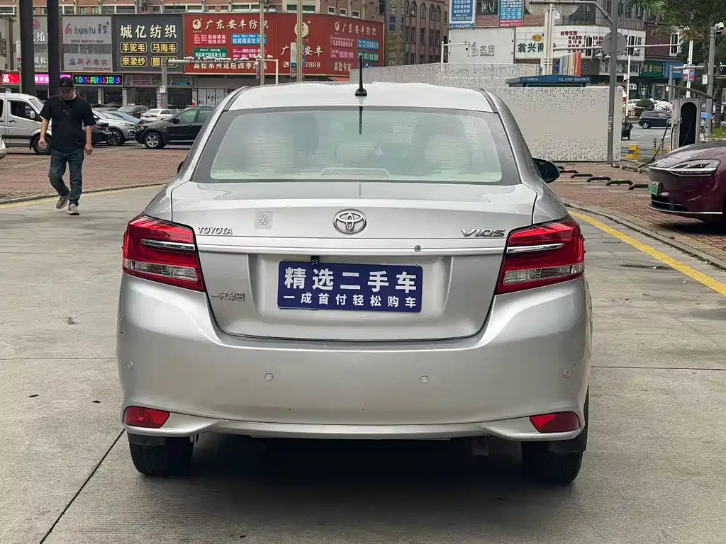 Toyota Vios 2017 — фото 5