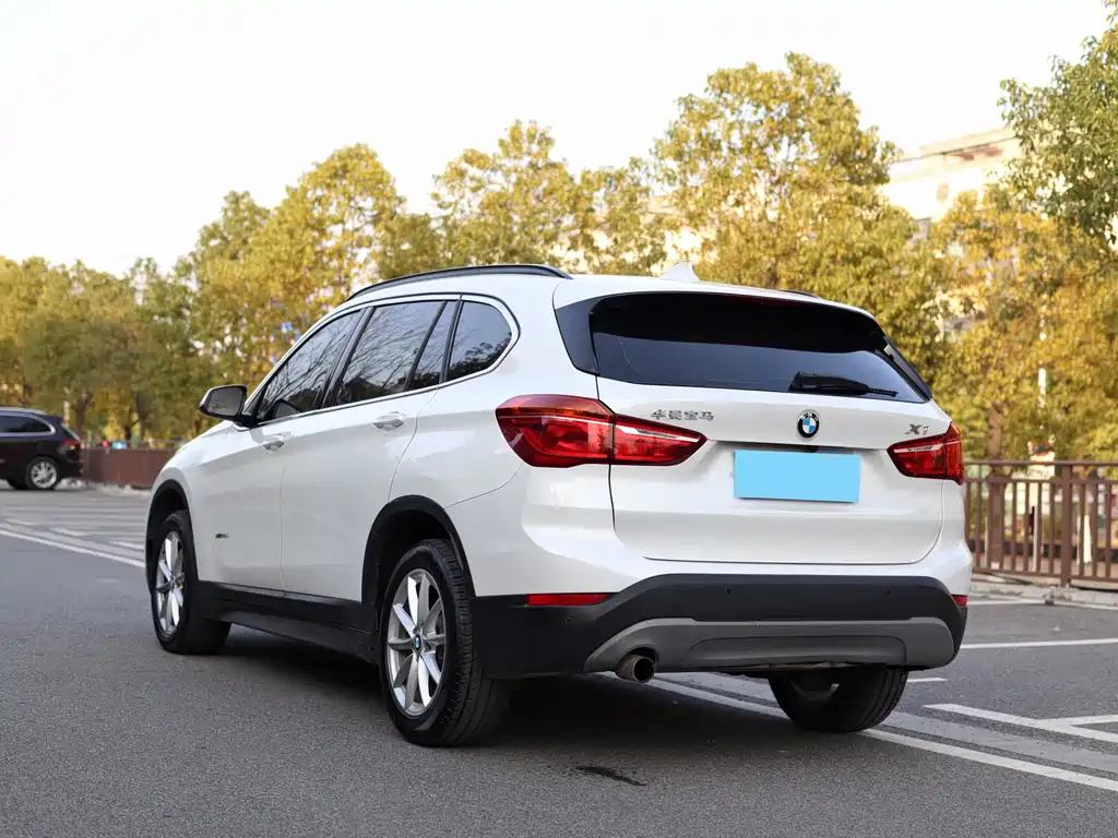 BMW X1 2017 — фото 4