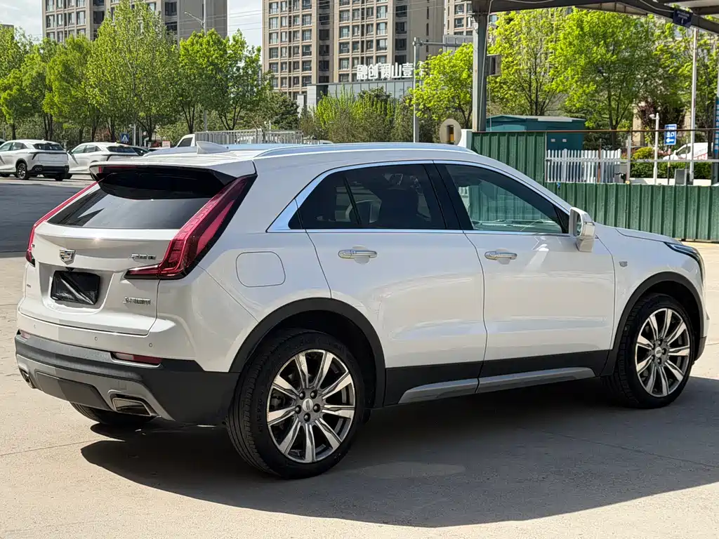 Cadillac XT4 2019 — фото 14