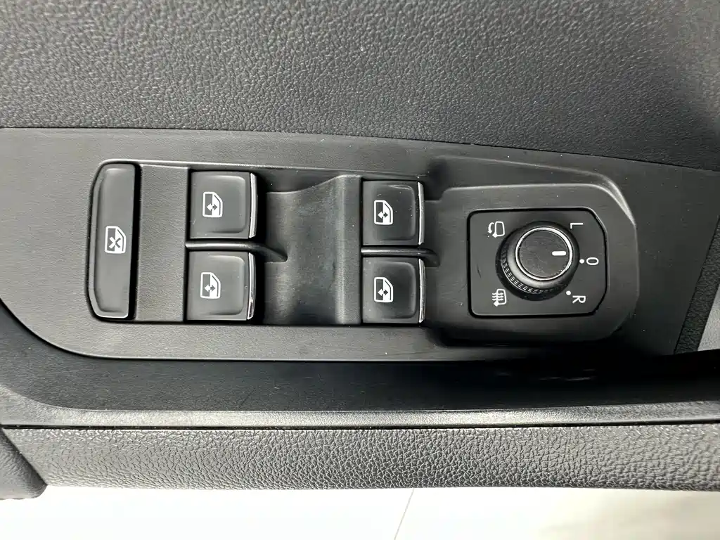 Skoda Korok 2022 — фото 12