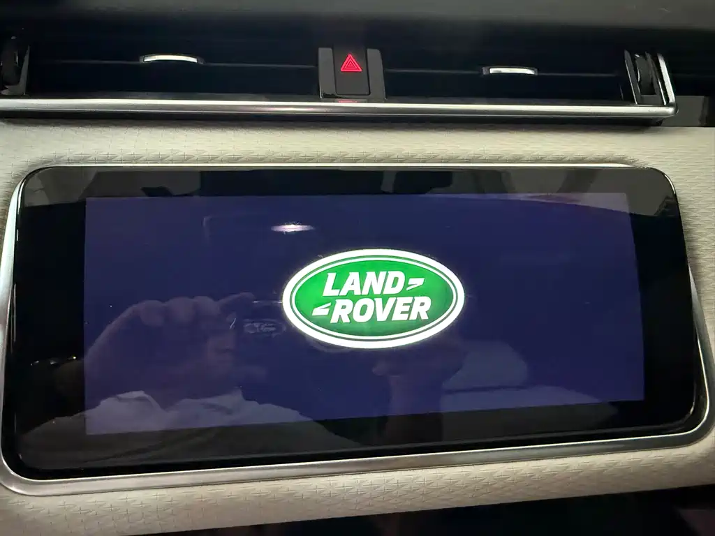 Land Rover Velar 2021 — фото 36
