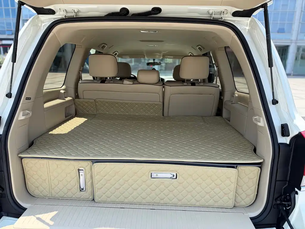 Toyota Land Cruiser 2020 — фото 10
