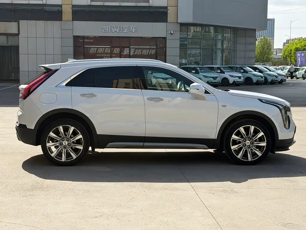 Cadillac XT4 2019 — фото 15