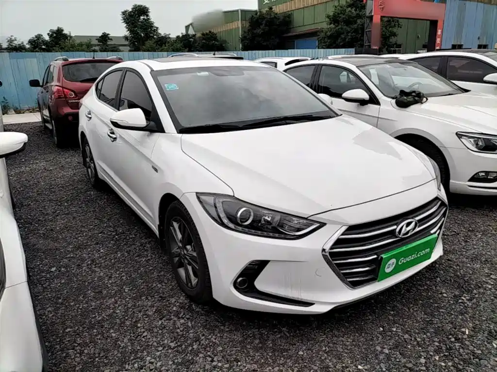 Hyundai Elantra 2017 — фото 4